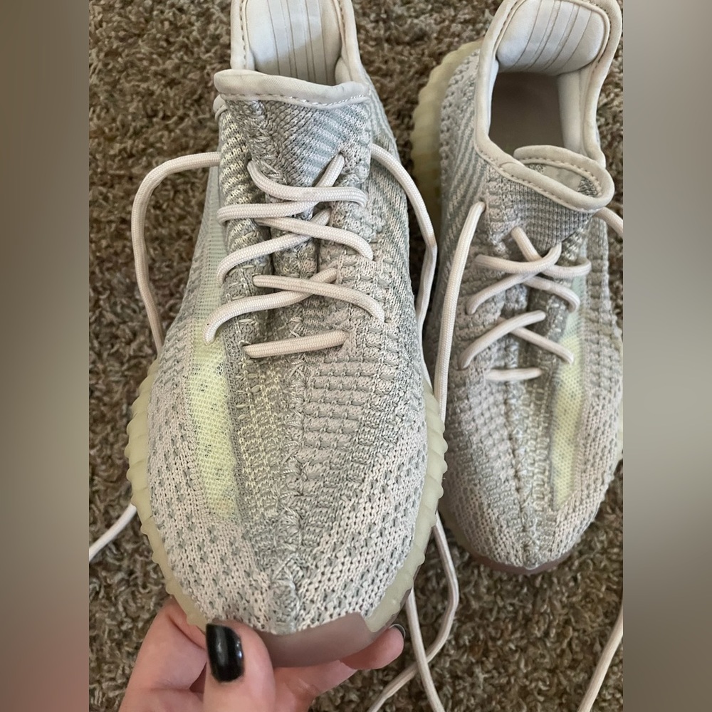Yeezy Boost 350 V2 GY3438